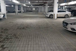 株洲，某小區(qū)地下停車廠